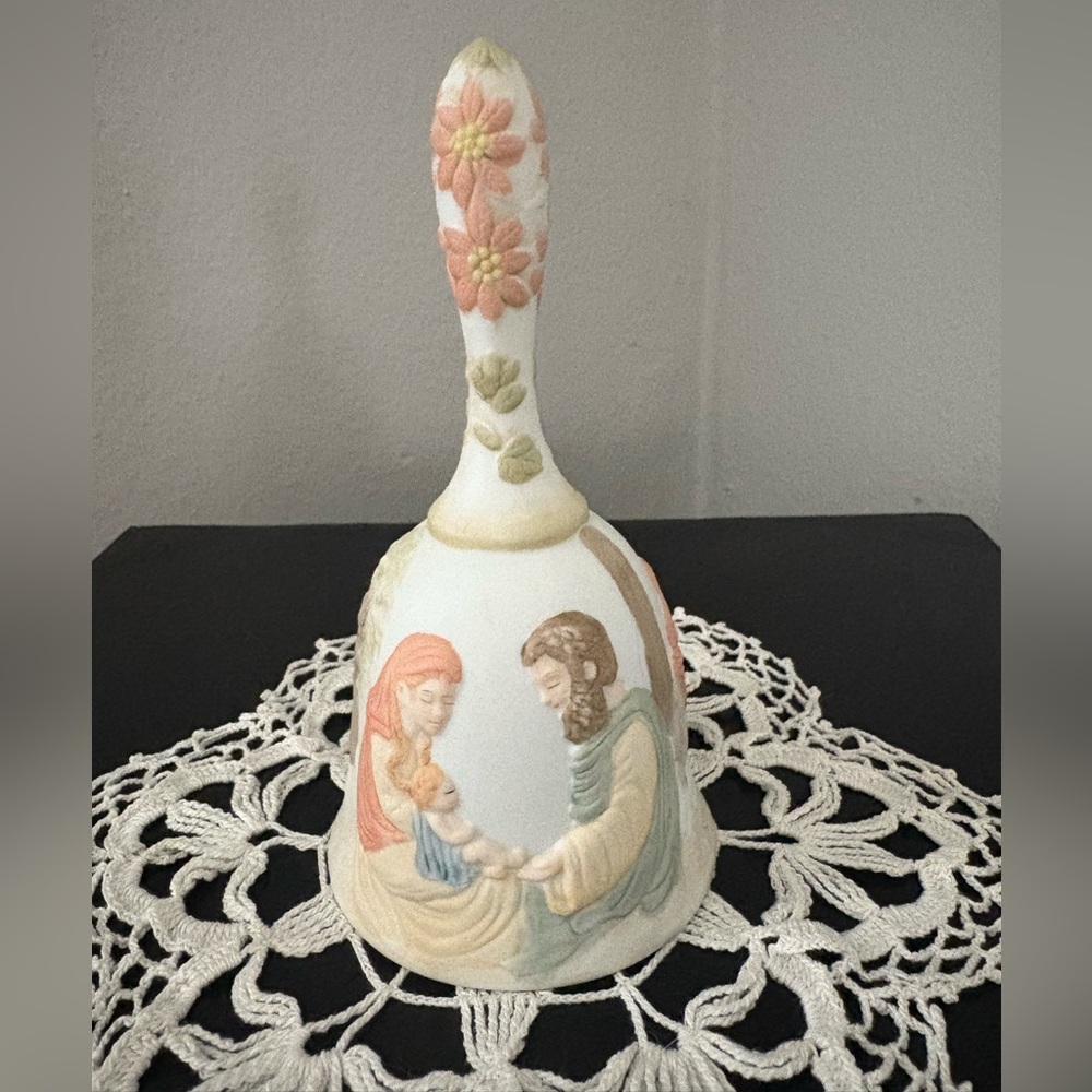 Vintage Lefton China Christmas Handpainted 1982 Nativity Bell- Preused